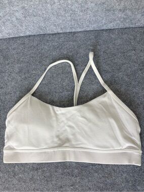 Lululemon Flow Y bra Nulu white size 8